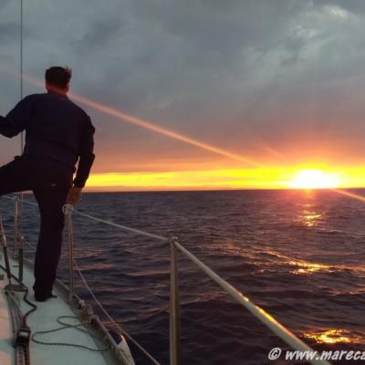 Tra alba e tramonto - Between sunrise and sunset - Entre le lever et le coucher du soleil